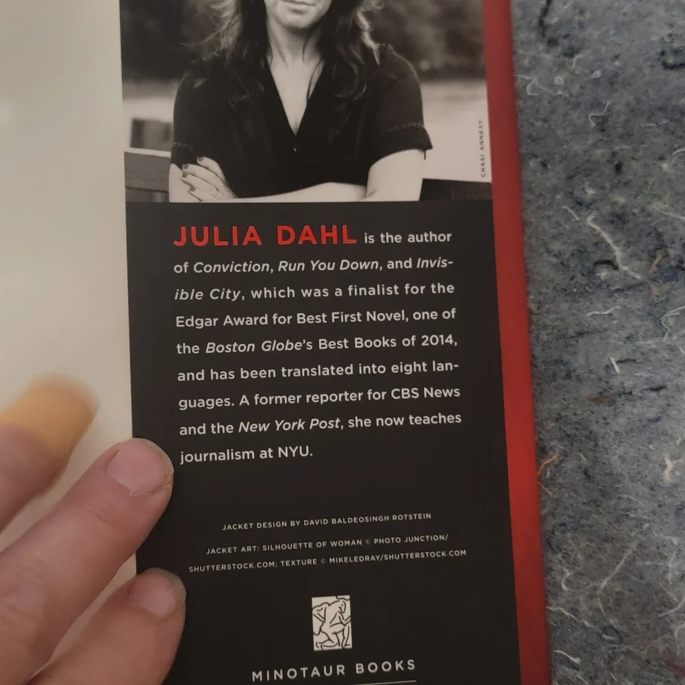 The Missing Hours‎ Novel by Julia Dahl